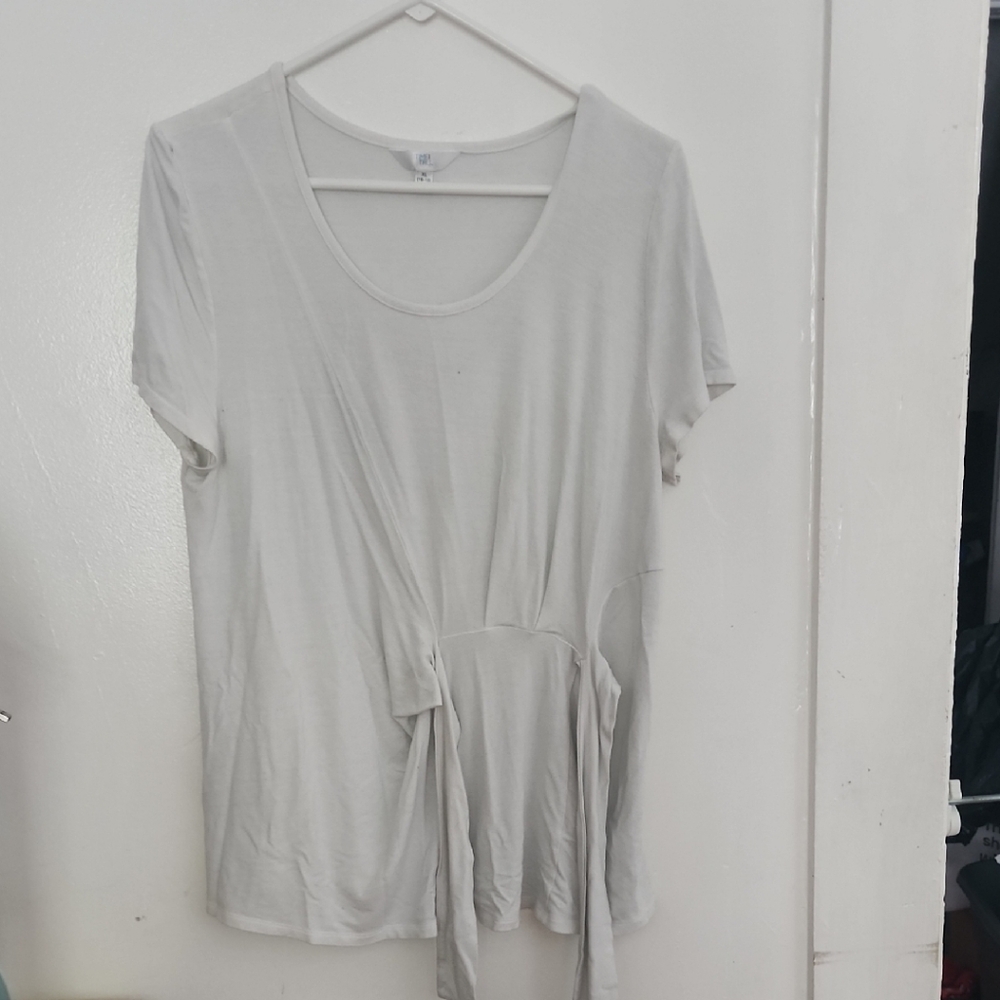 Time and Tru White Tie Front Short Sleeve T-Shirt